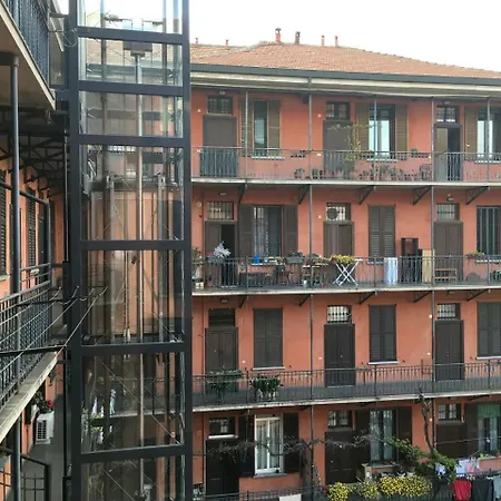 La Corte Centrale * Milão